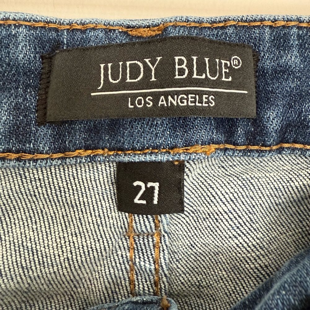 Judy Blue Abbey Relaxed Fit in Vintage Mid-Wash Ankle Jeans size 27 - Picture 4 of 9